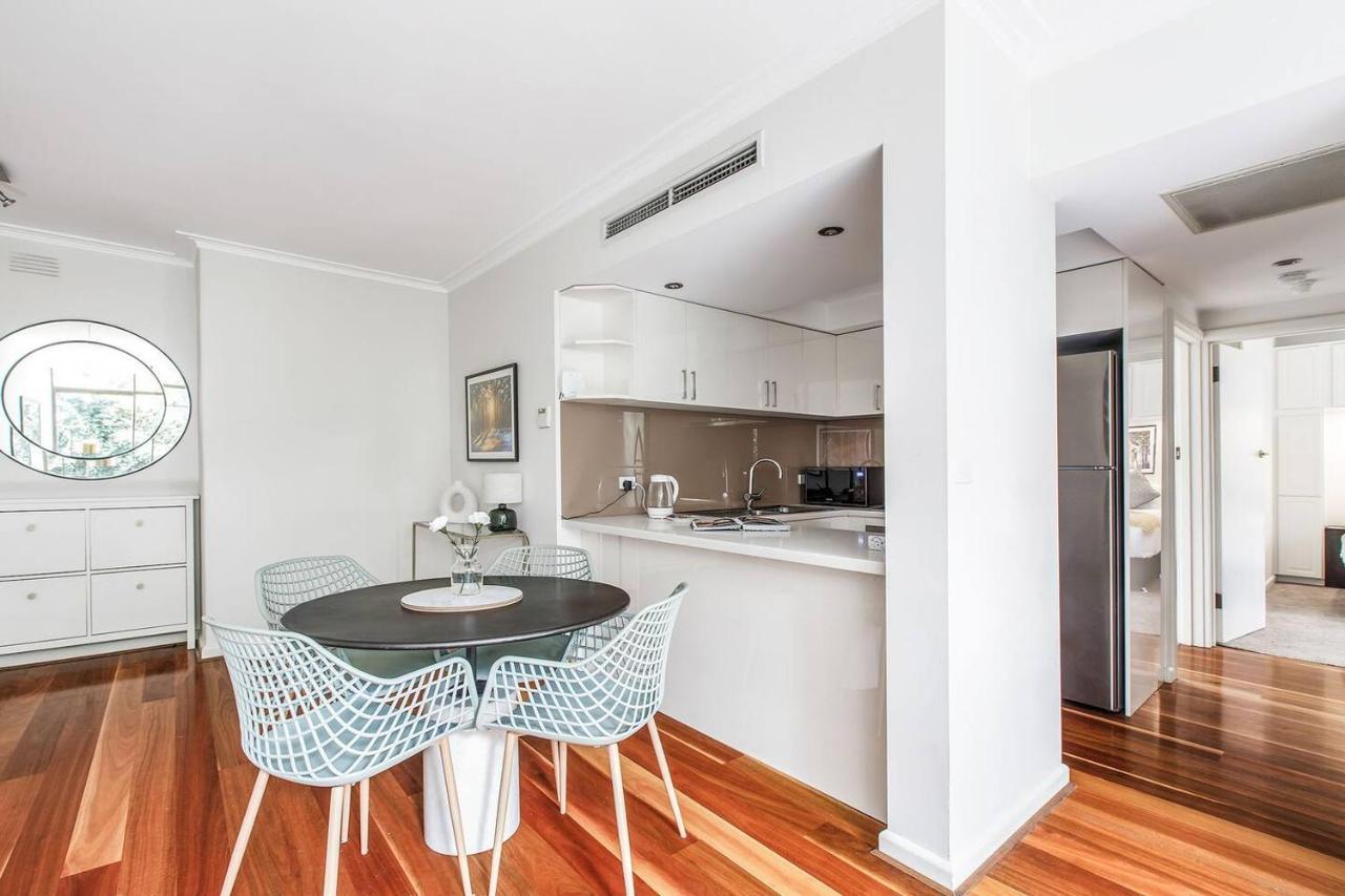 Apartment Parisian Chic Meets South Yarra's Vibrant Locale