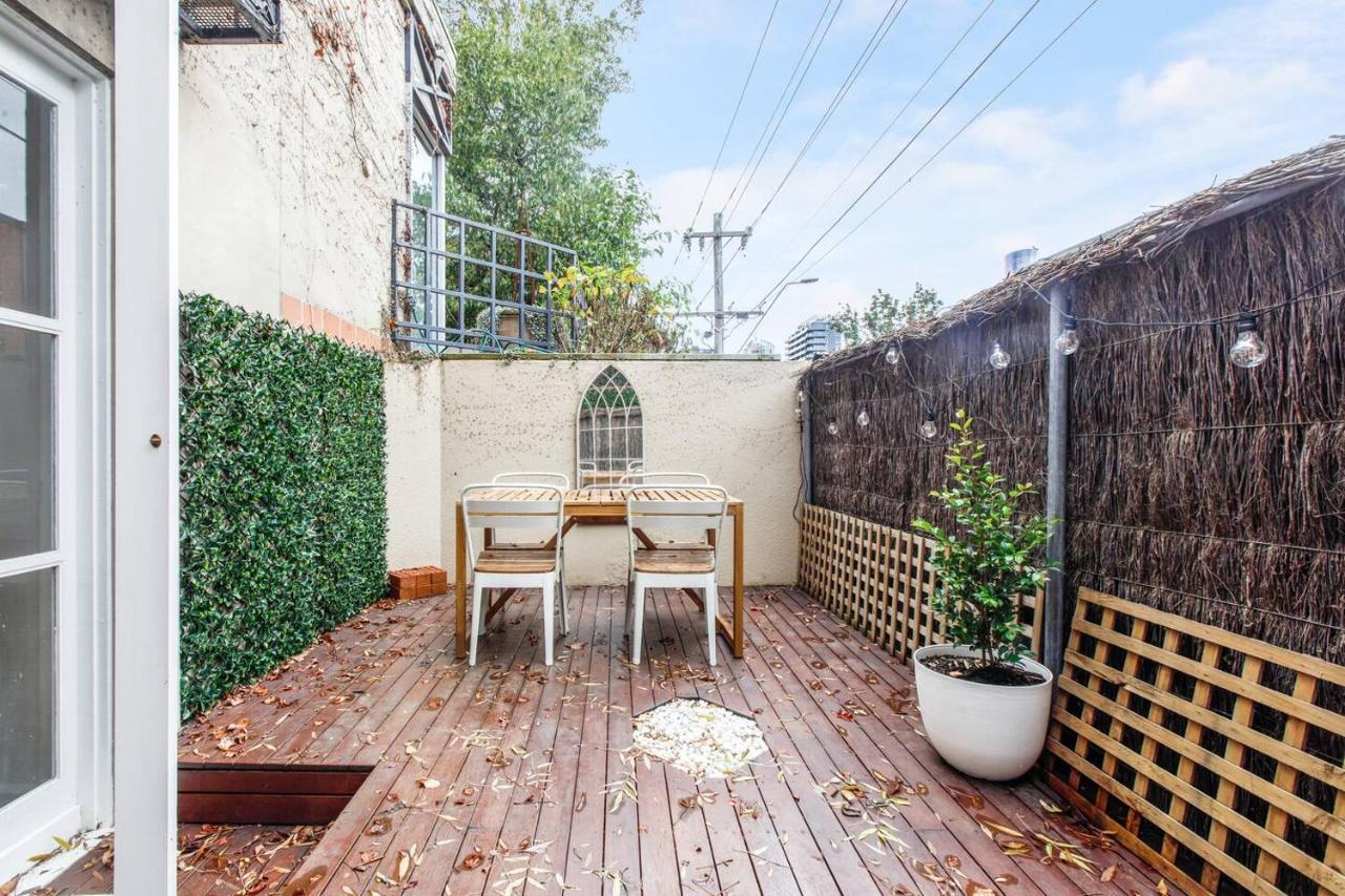 Apartment Parisian Chic Meets South Yarra's Vibrant Locale *