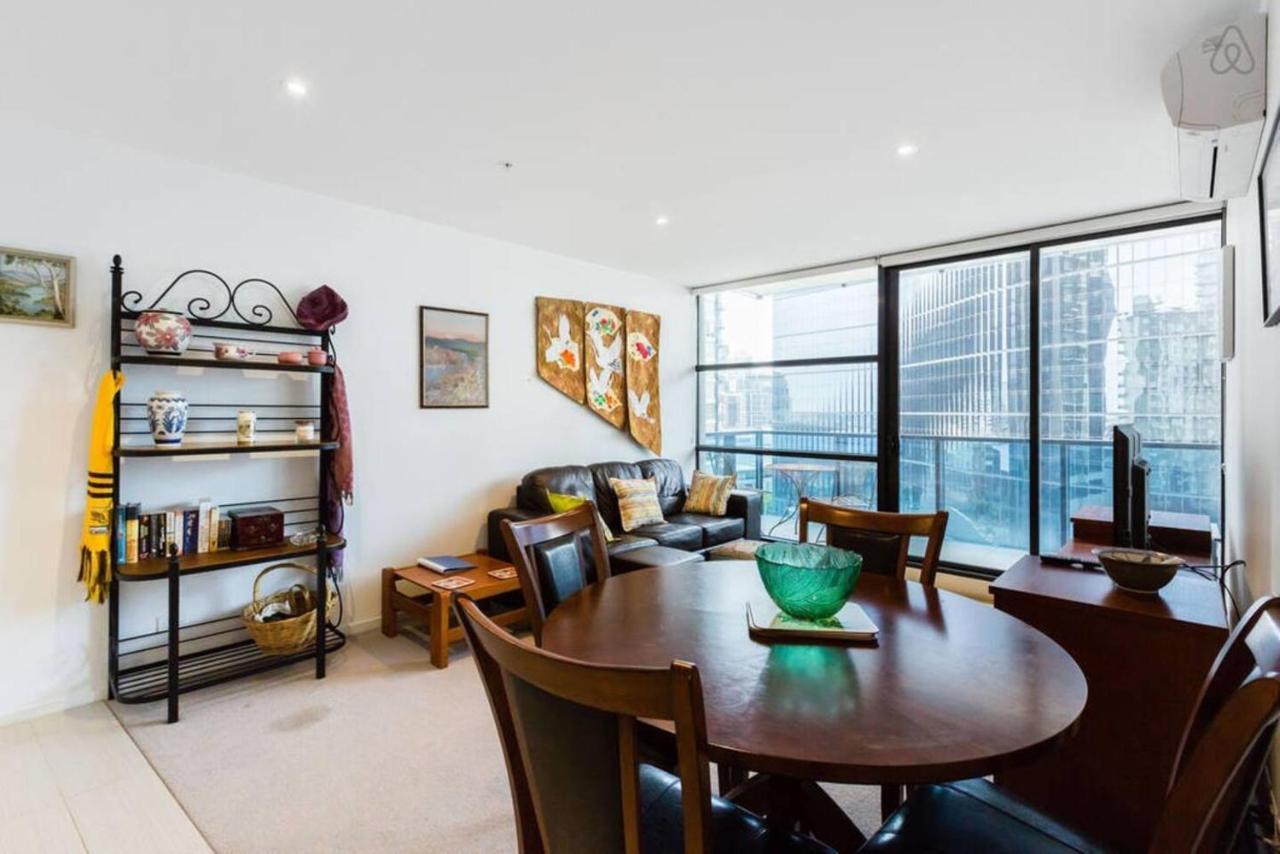 Southbank Balcony Across From Crown With Pool Apartment Melbourne