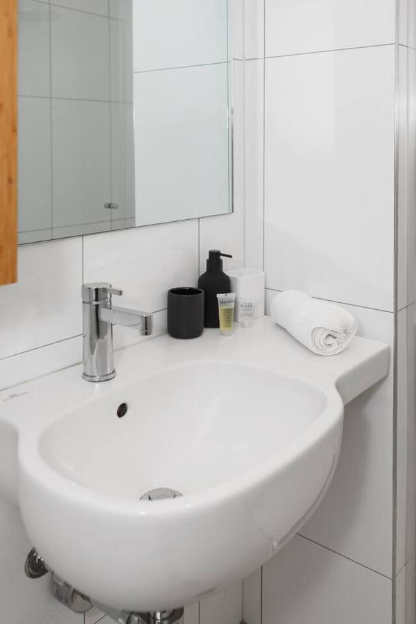 Live The Seaside Lifestyle In Modern St Kilda Gem