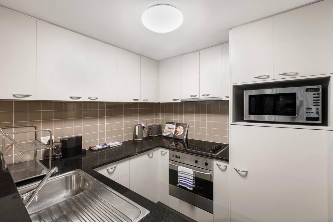 Spacious Inner-city With King Bed And Balcony Melbourne