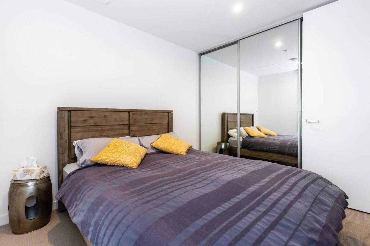 Industrial Chic Balcony Abode Near Chapel Street *