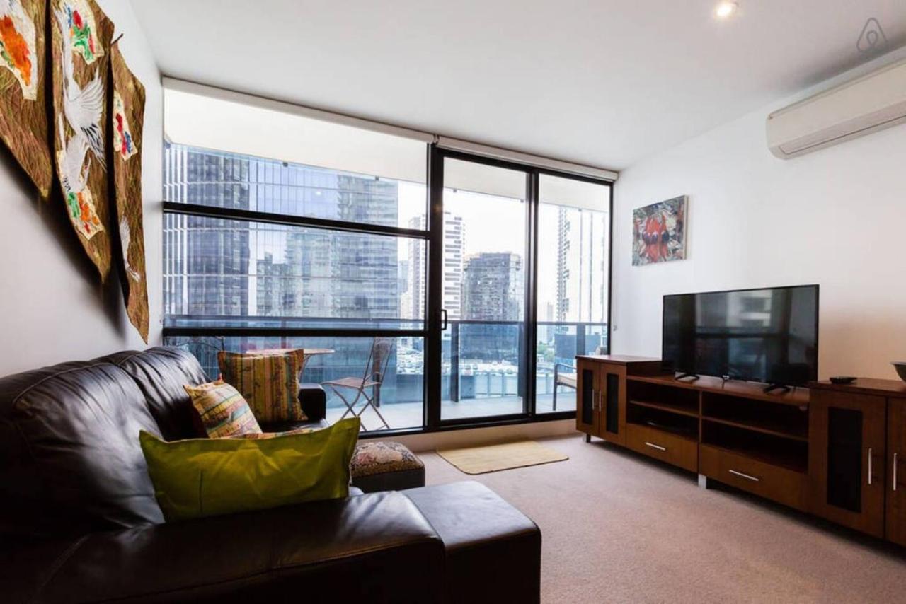 Southbank Balcony Across From Crown With Pool Apartment Melbourne