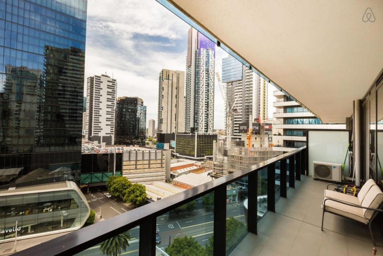 Apartment Southbank Balcony Across From Crown With Pool