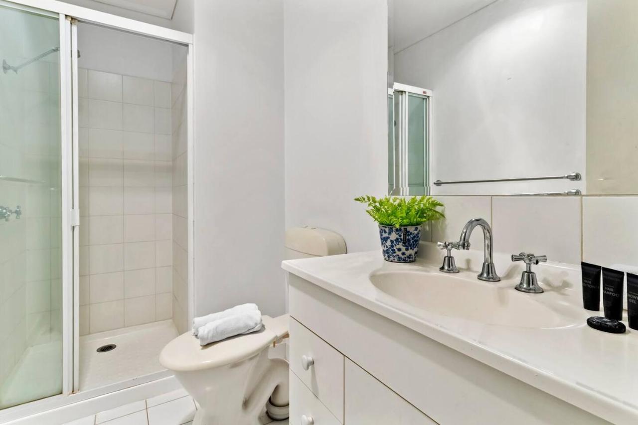 Easy-peasy Cbd Living With Parking Near Rmit