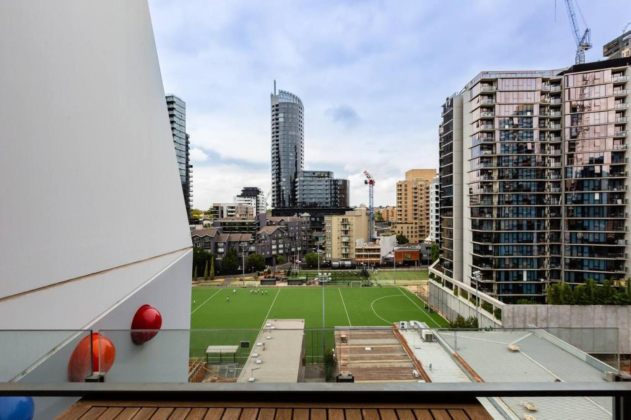 Industrial Chic Balcony Abode Near Chapel Street * Melbourne
