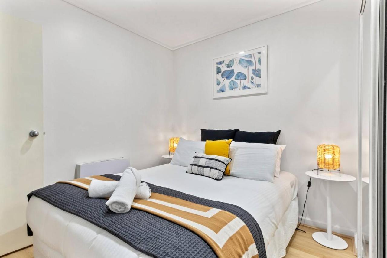 Easy-peasy Cbd Living With Parking Near Rmit Melbourne