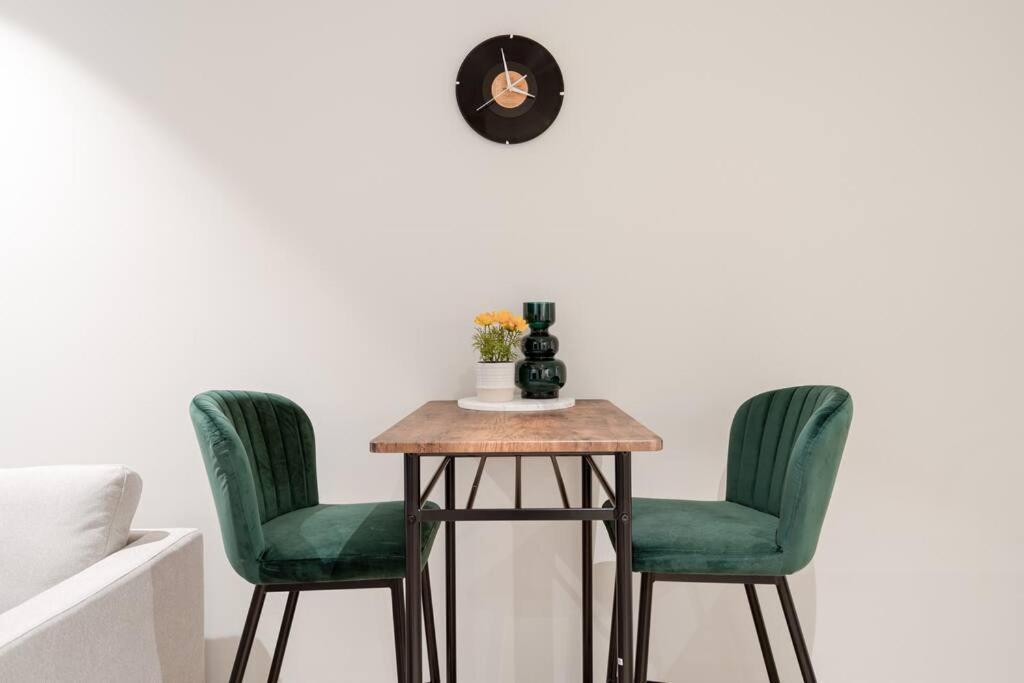 Cozy 1b In Mel -unbeatable Location-#eq16 Apartment Melbourne