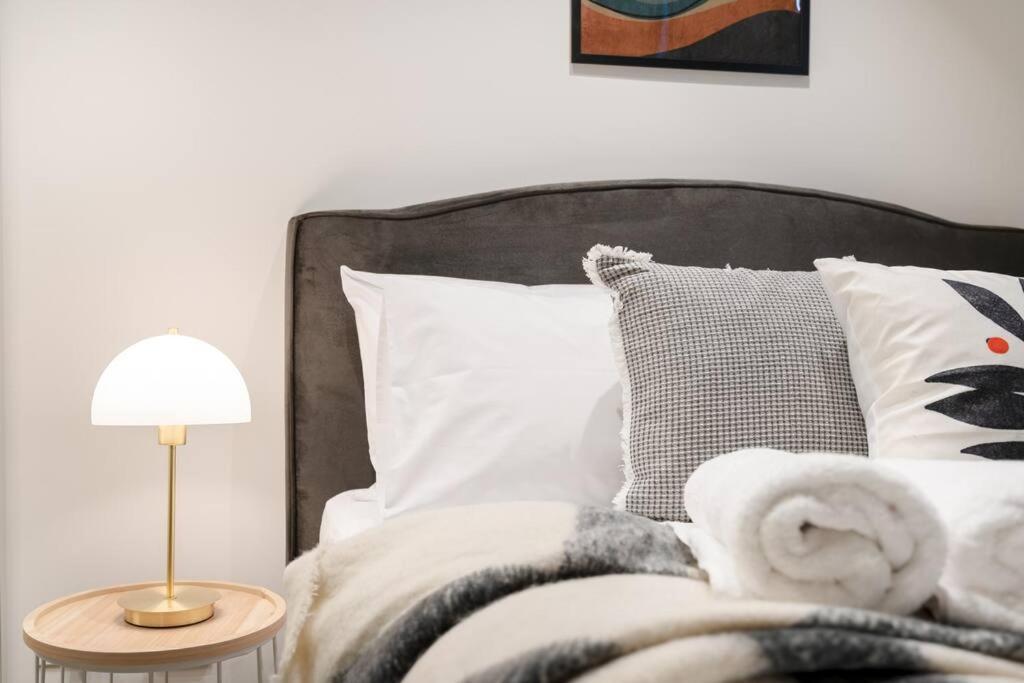 Cozy 1b In Mel -unbeatable Location-#eq16 Melbourne
