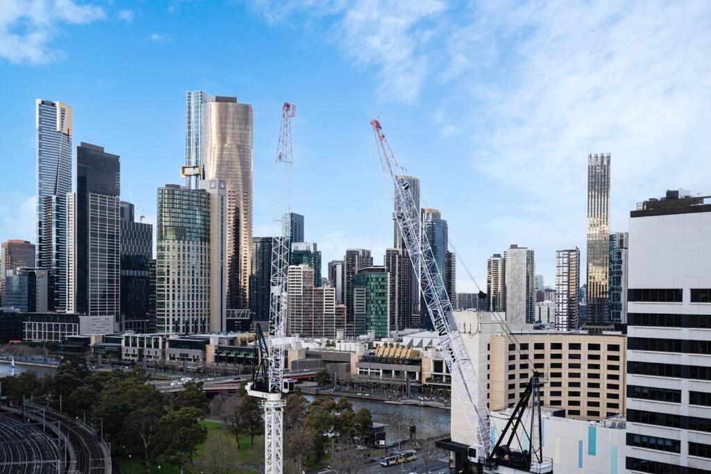 Apartment Gorgeous 1b Docklands Apt/amazing View Facility #mq1312