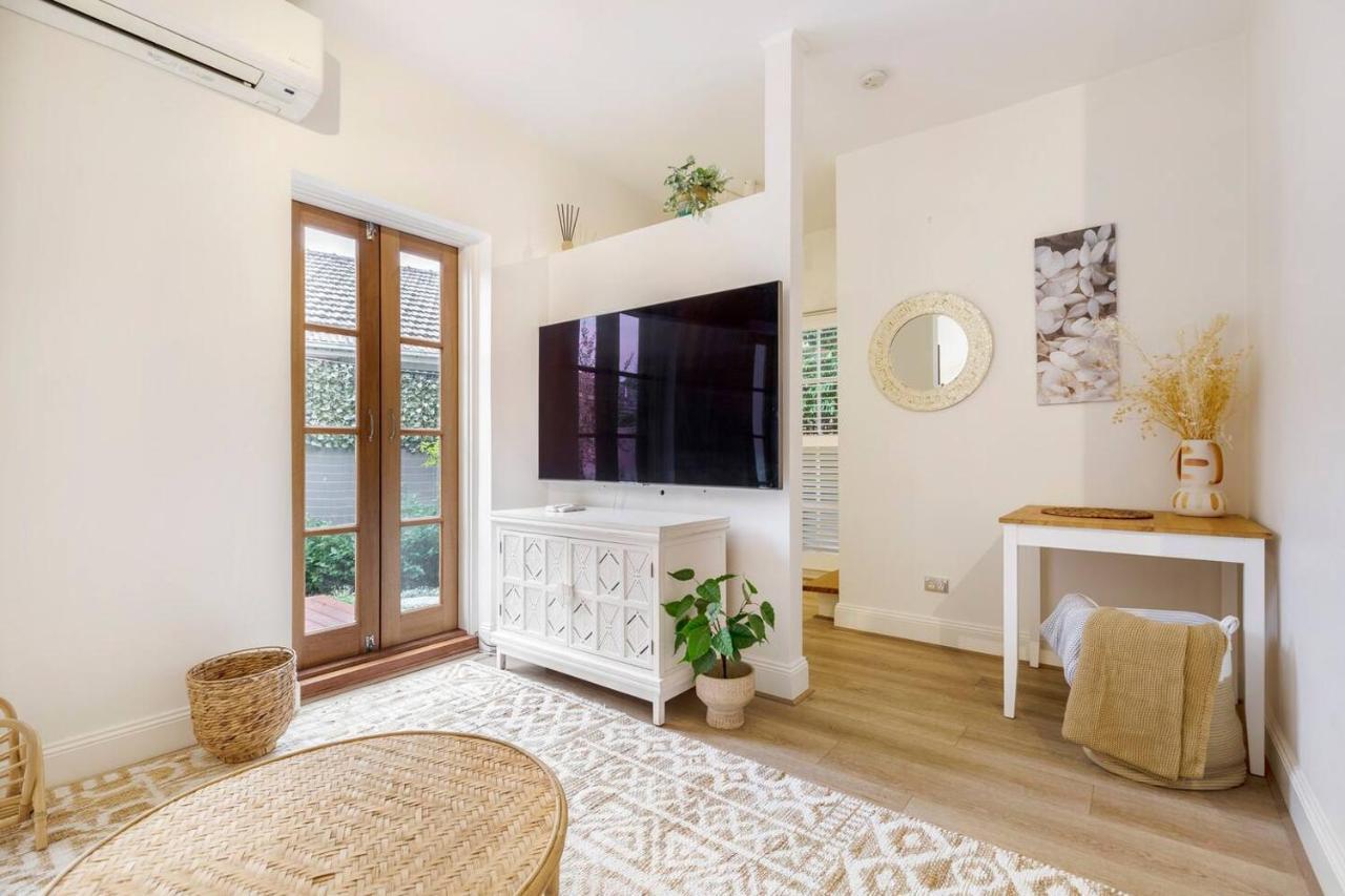 La Maison - Parisian Charm Moments From High Street Holiday home