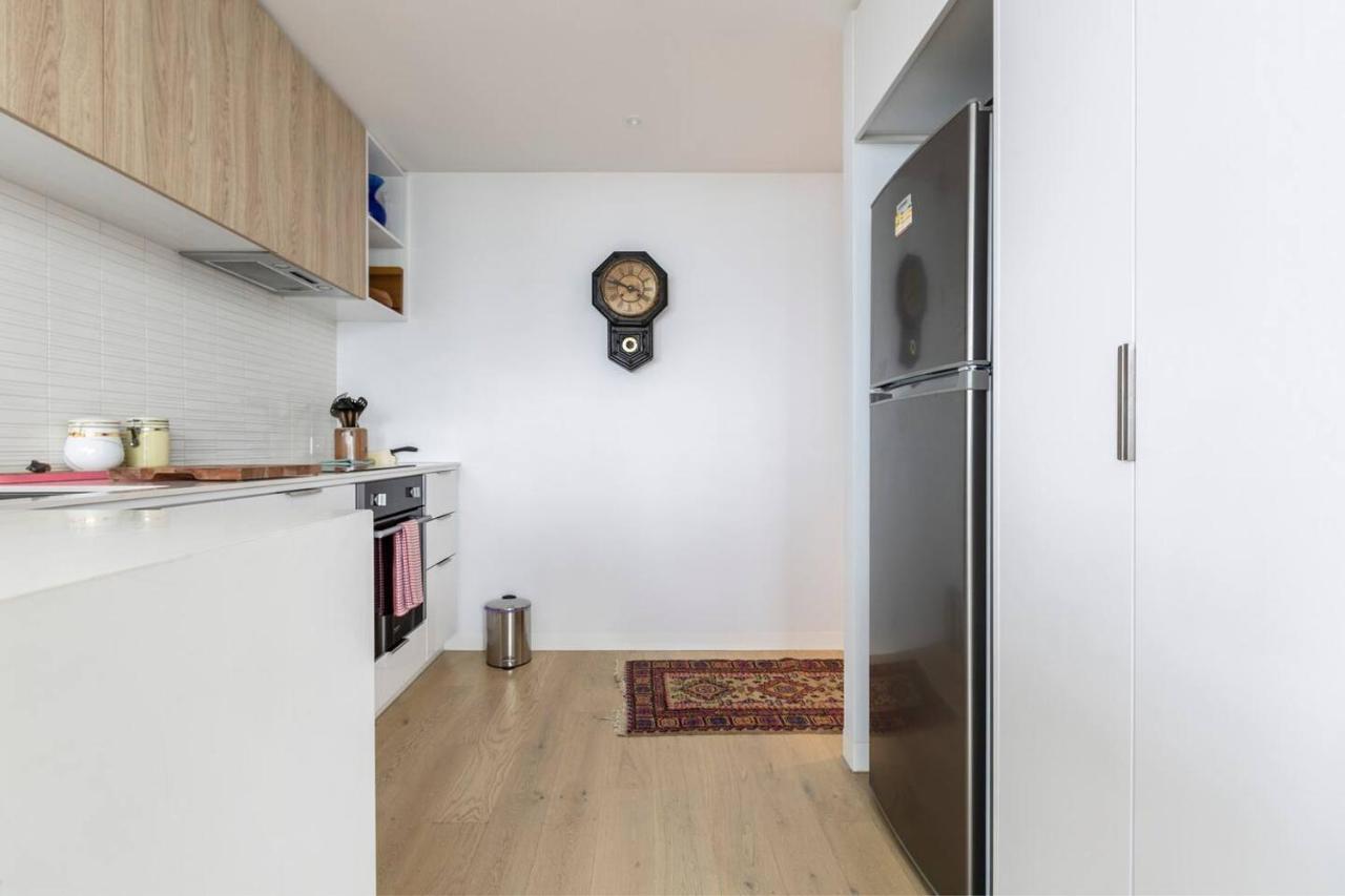 Apartment Bright And Stylish With Bay Views, Pool And Sauna *