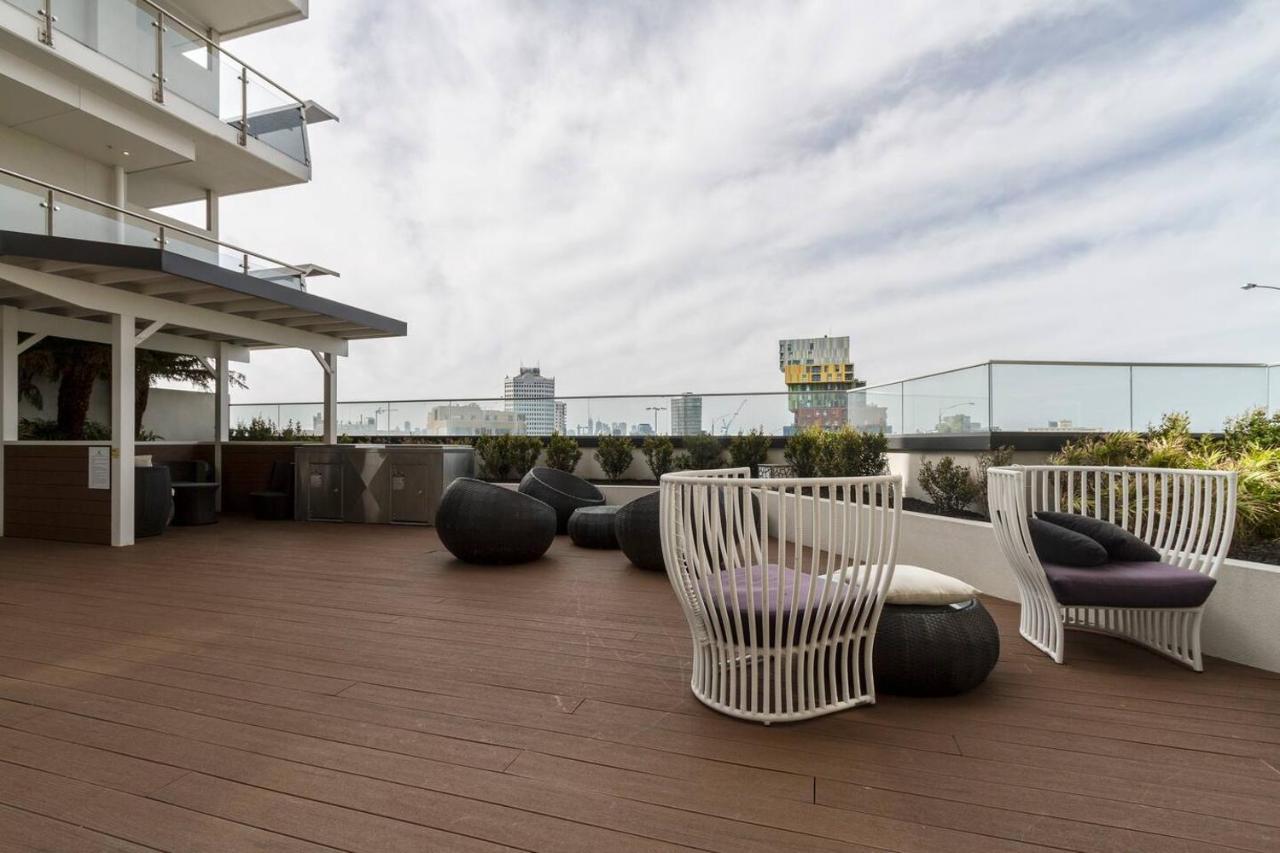 Bright And Stylish With Bay Views, Pool And Sauna *