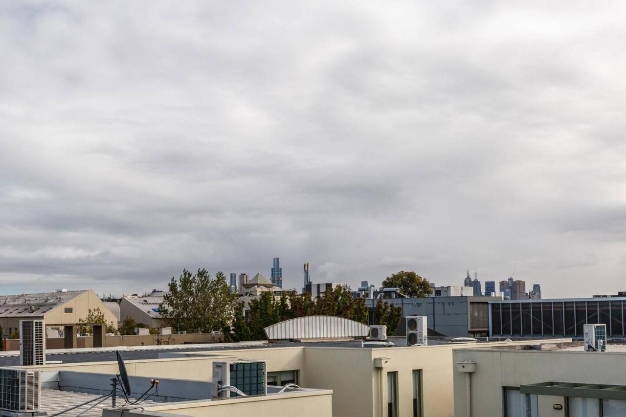 The Sunroom - Minimalist Chic Moments From Chapel St Apartment