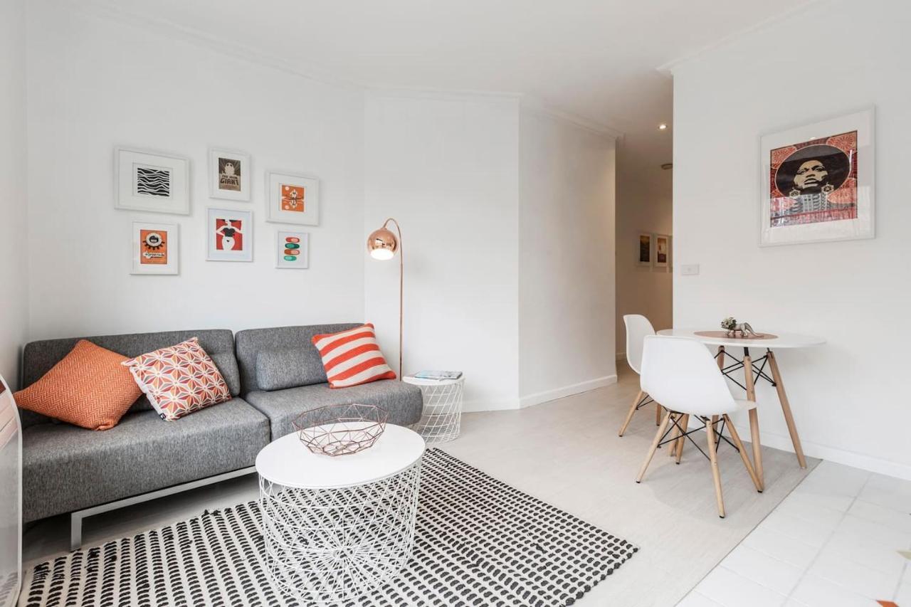 Stylish Treetop Escape On Buzzing Swanston Street * Melbourne
