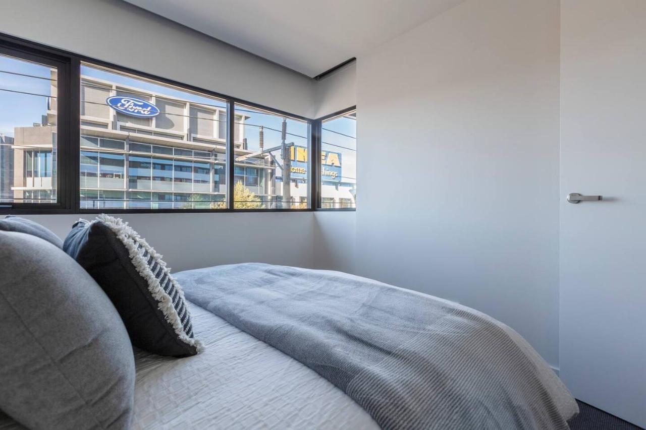 Stunning Modern Style With A Gym, Pool And