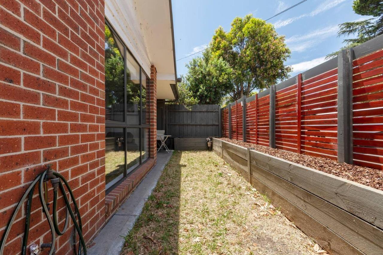 Trendy And Spacious Brunswick With Outdoor Deck