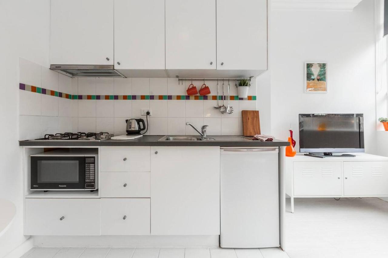 Stylish Treetop Escape On Buzzing Swanston Street *