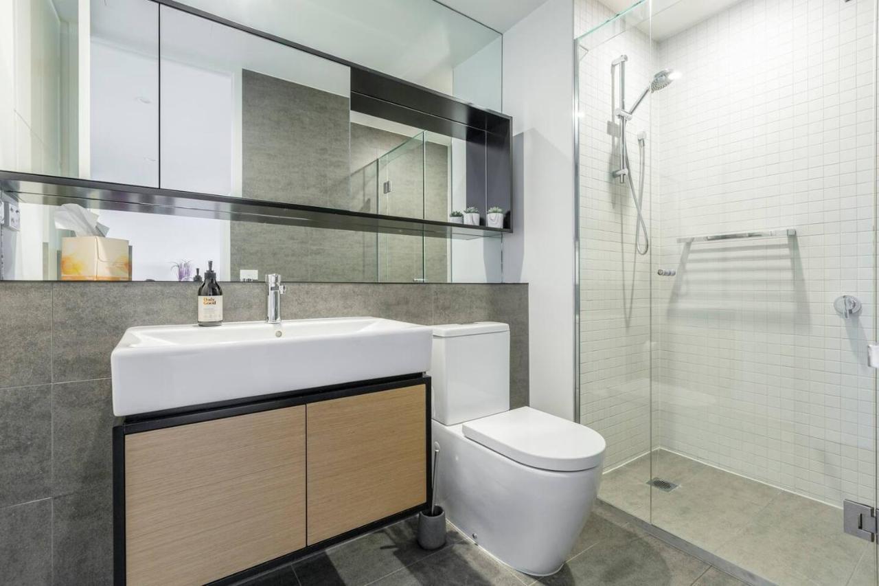 Stunning Modern Style With A Gym, Pool And