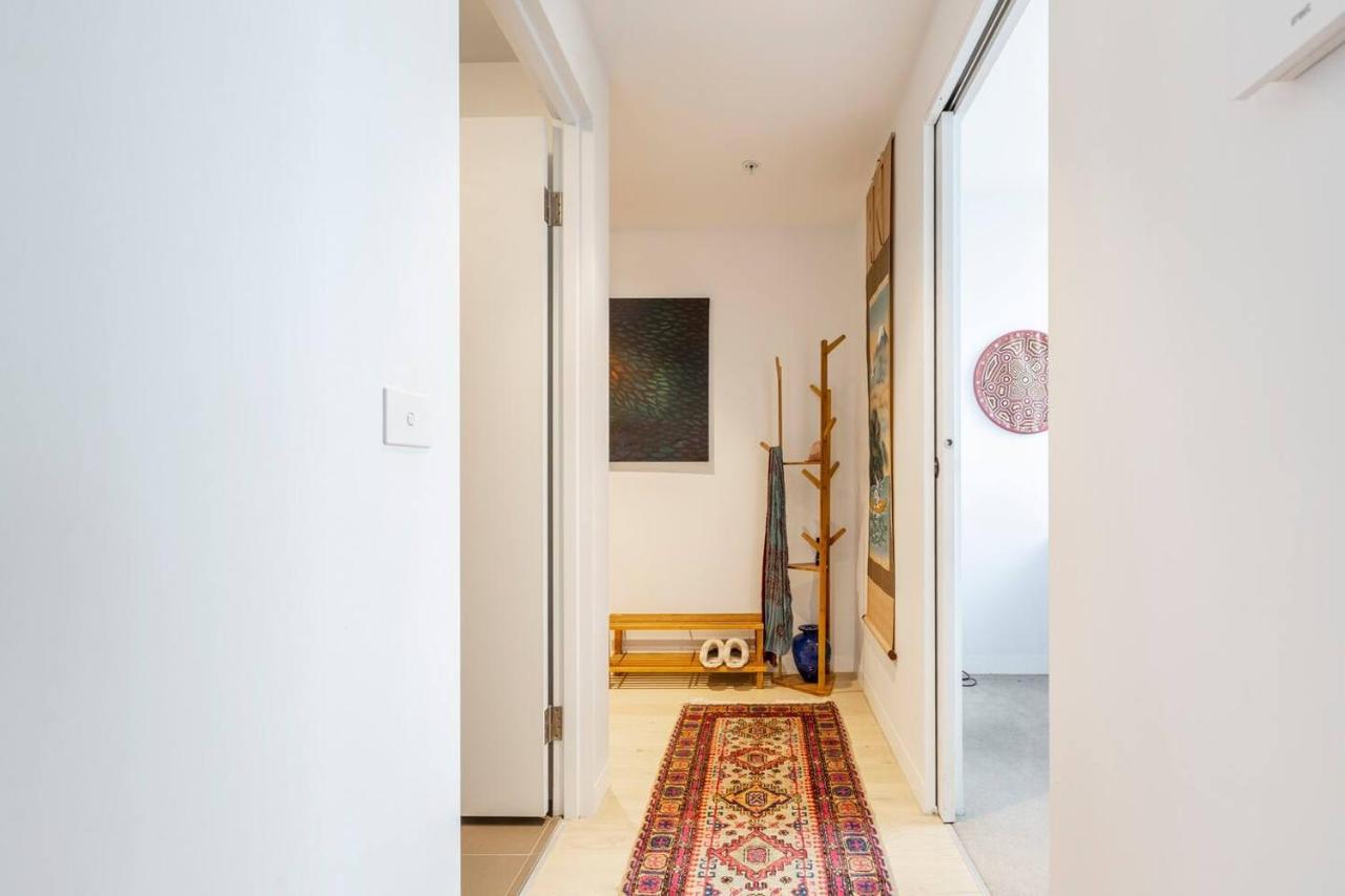 Apartment Bright And Stylish With Bay Views, Pool And Sauna *