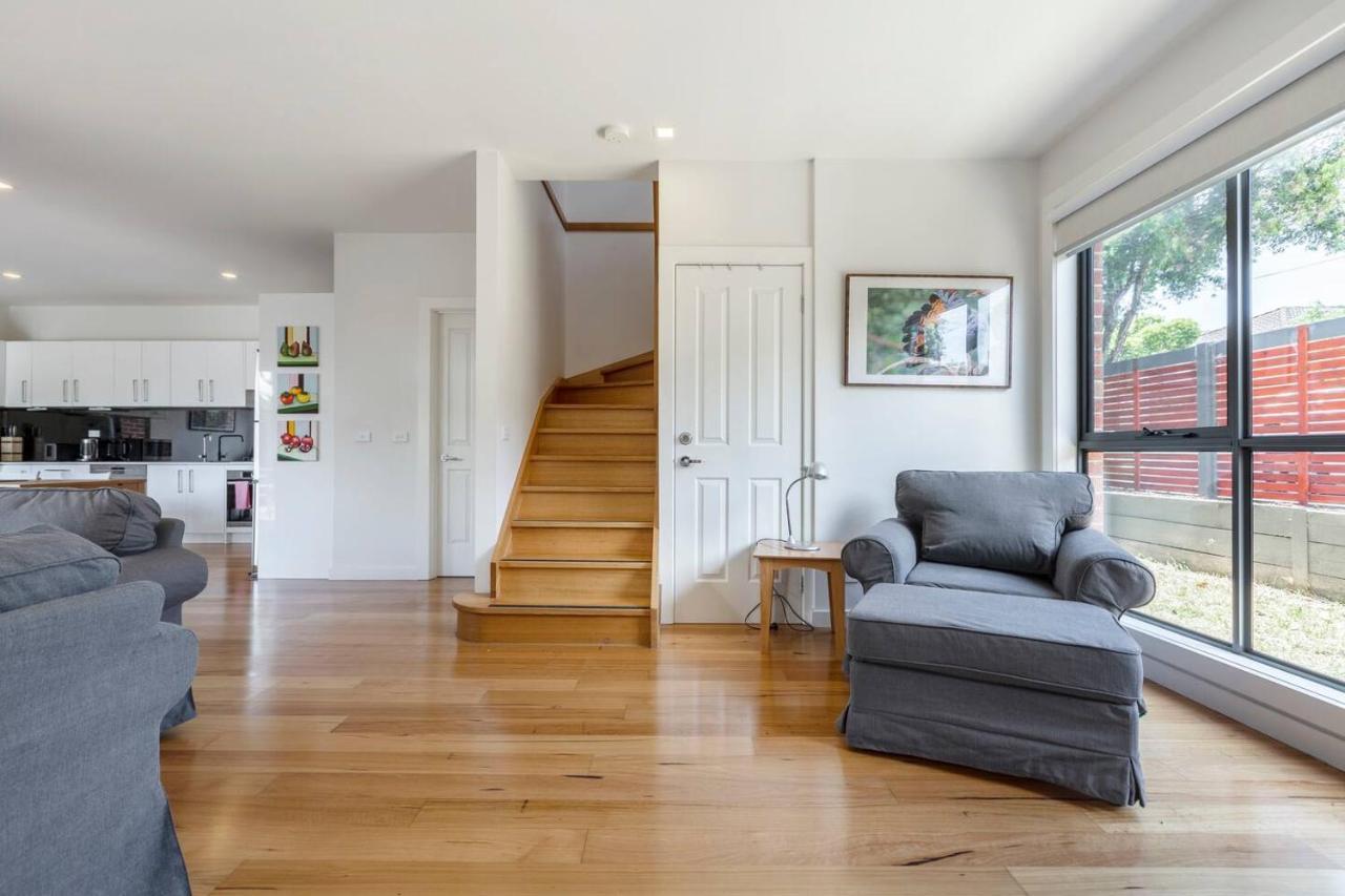 Trendy And Spacious Brunswick With Outdoor Deck Holiday home