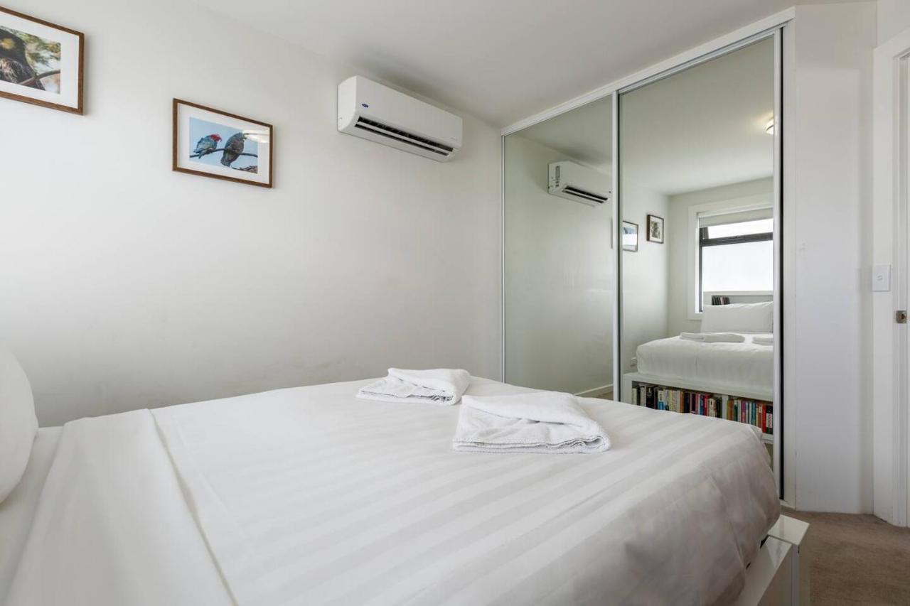 Trendy And Spacious Brunswick With Outdoor Deck Melbourne