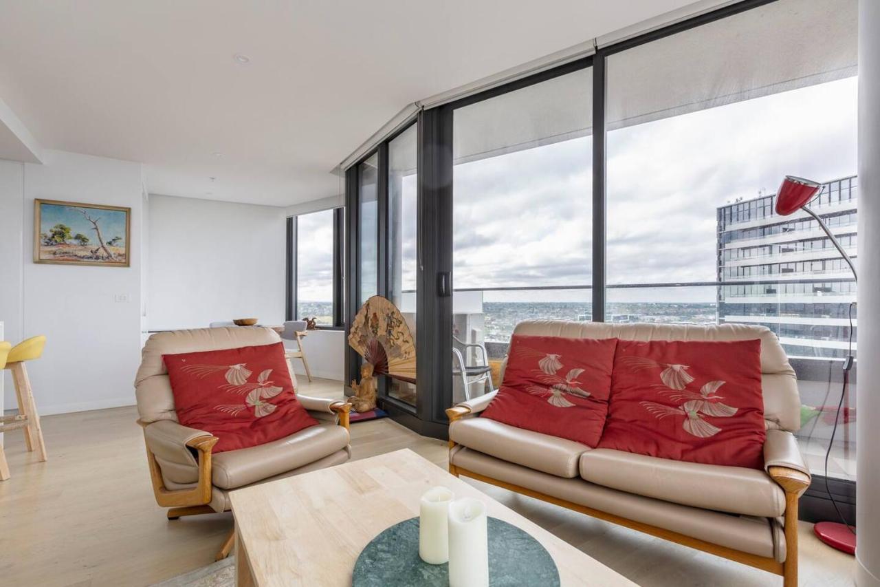 Bright And Stylish With Bay Views, Pool And Sauna Apartment