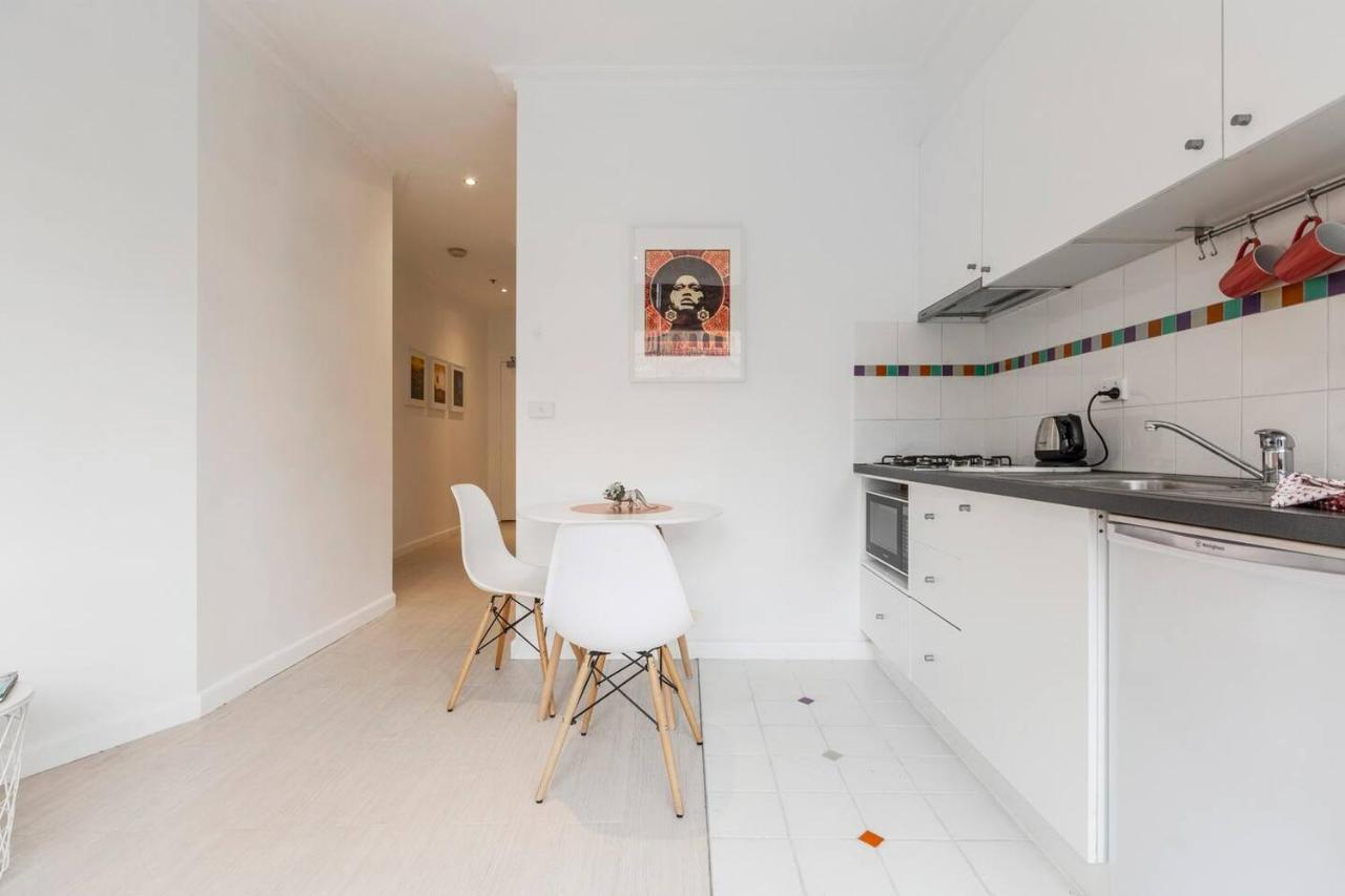 Stylish Treetop Escape On Buzzing Swanston Street