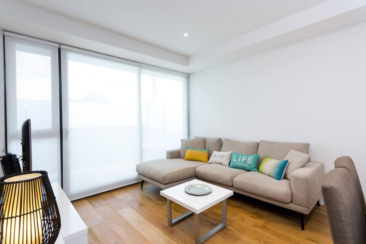 Sun-lit Suburban Near Westfield Doncaster * Melbourne
