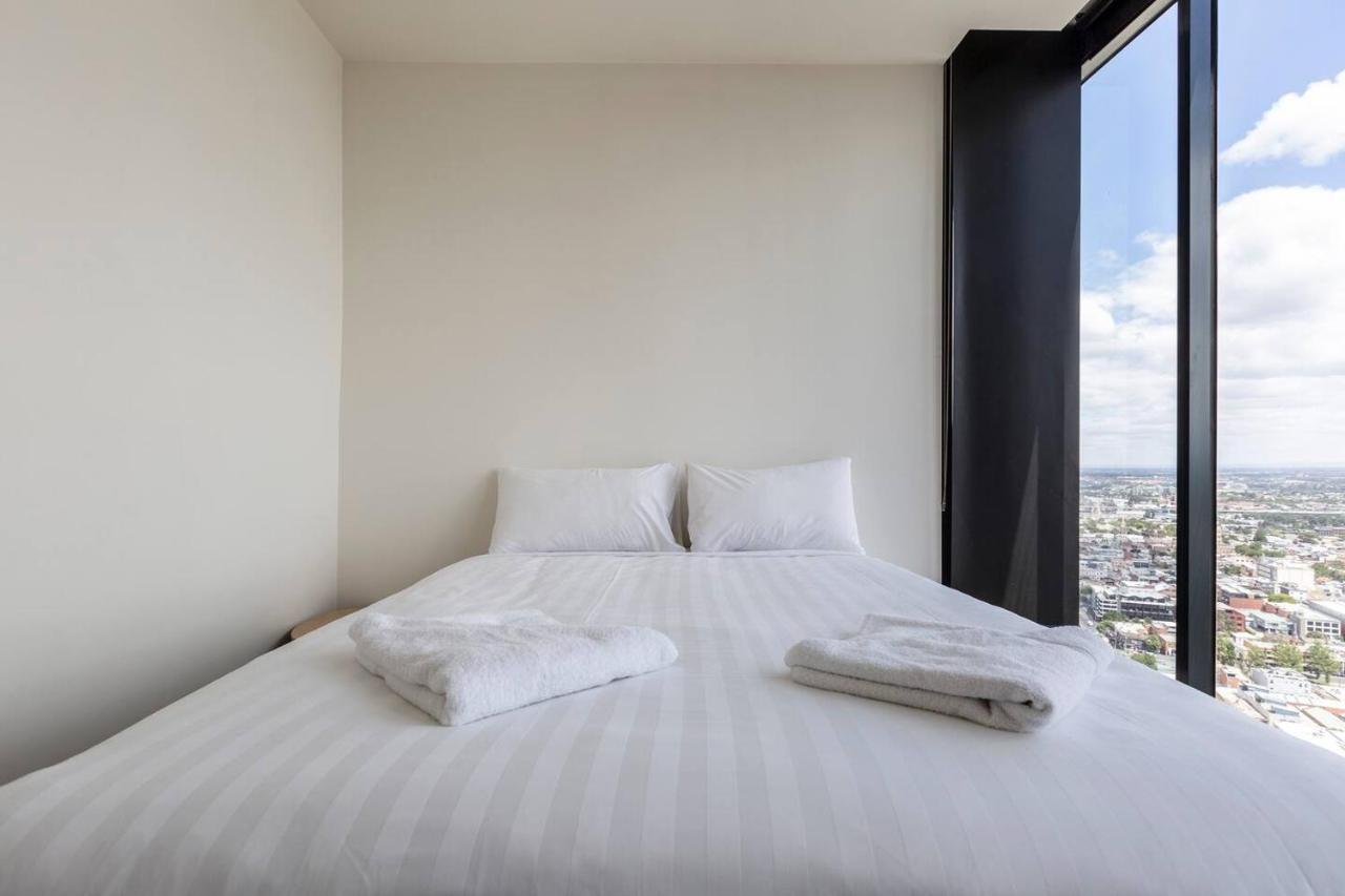 Light, Elevated Living Near Queen Victoria Market Apartment *