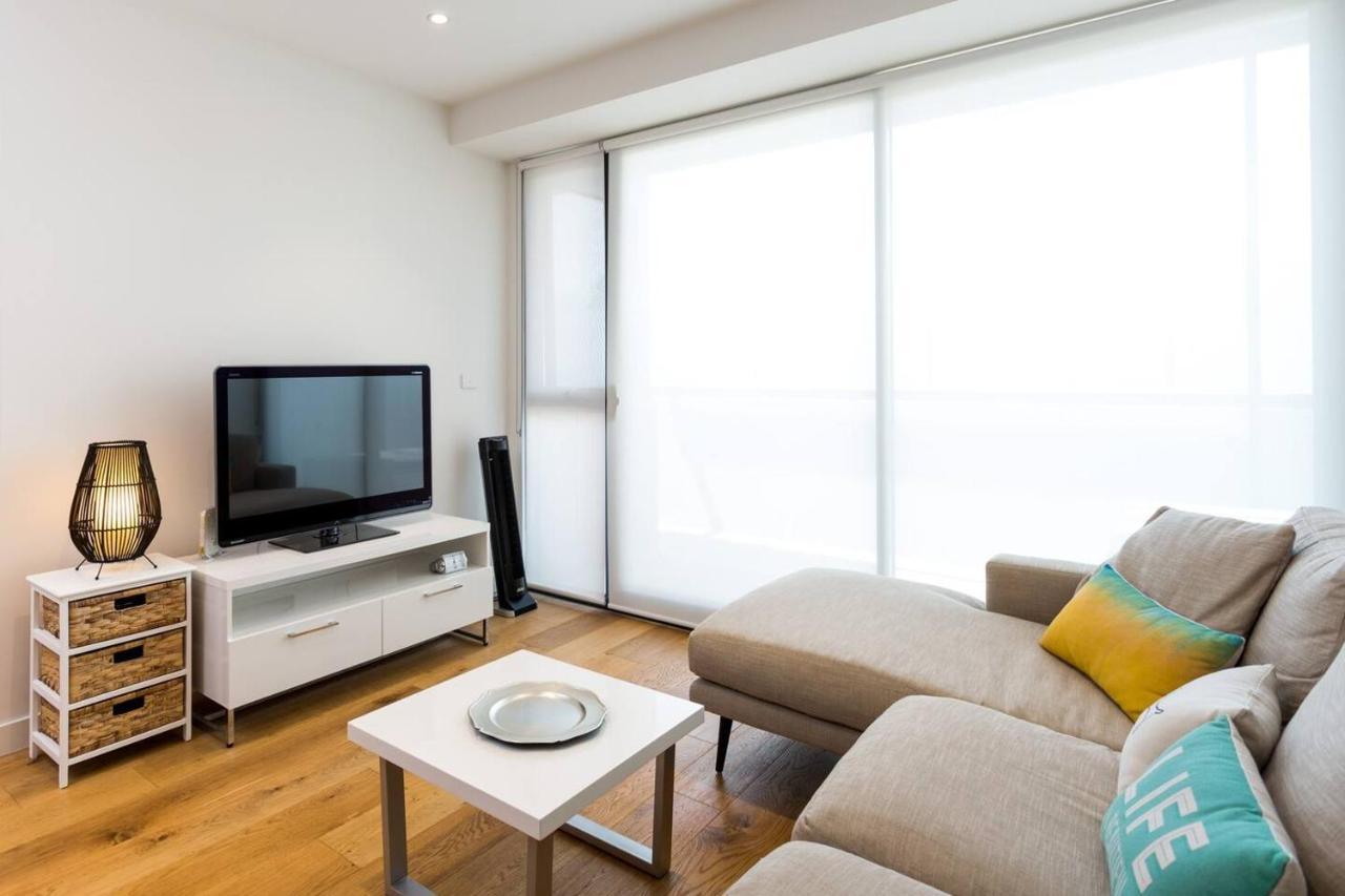 Apartment Sun-lit Suburban Near Westfield Doncaster *