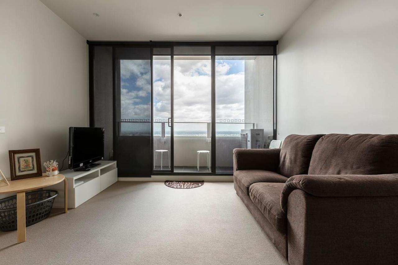 Light, Elevated Living Near Queen Victoria Market Apartment Melbourne