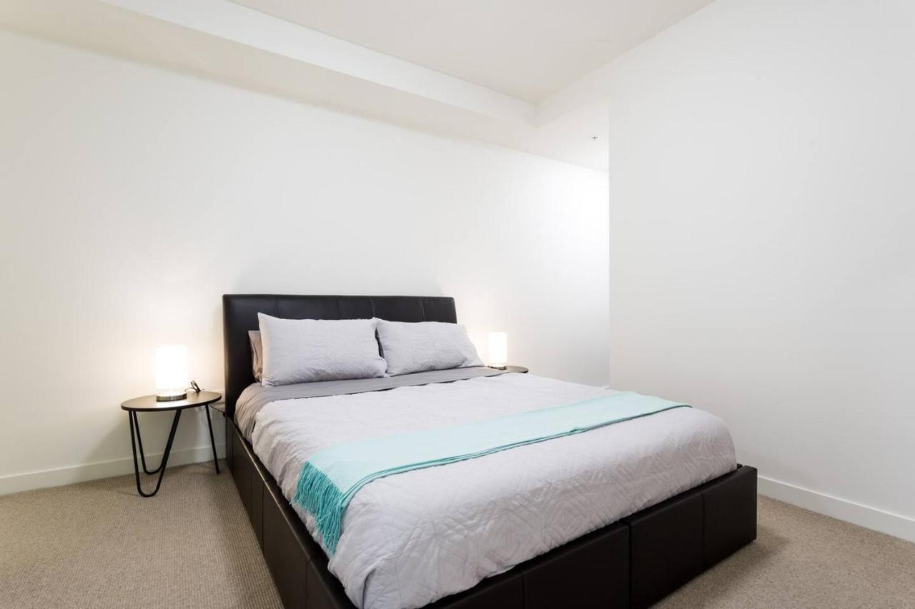 Apartment Sun-lit Suburban Near Westfield Doncaster *