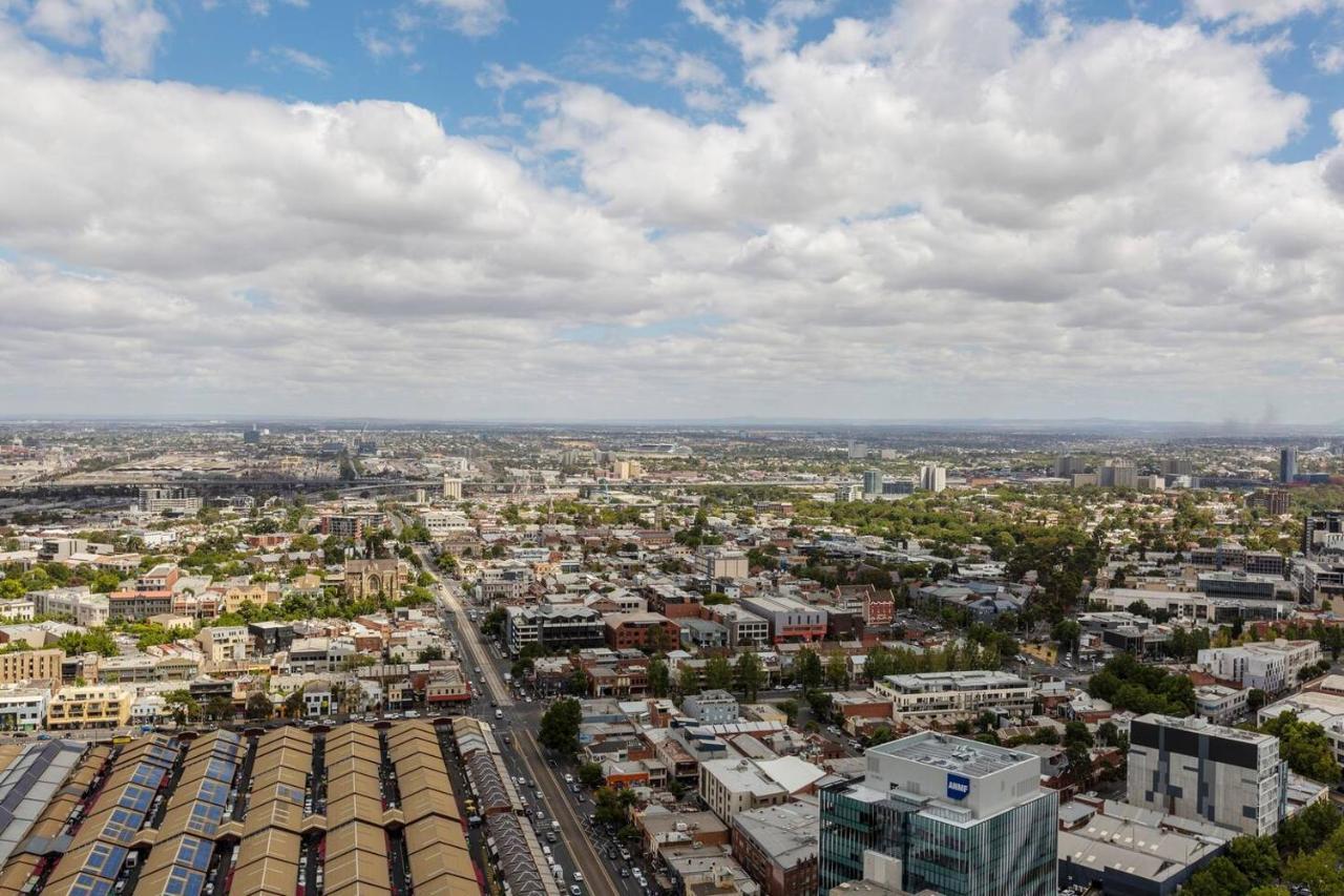 Apartment Light, Elevated Living Near Queen Victoria Market *