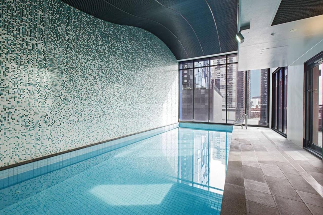 Scenic Penthouse Living In The Heart Of