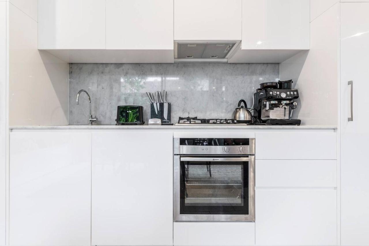 Laneway Leisure - Leafy Delight In The Heart Of Fitzroy *