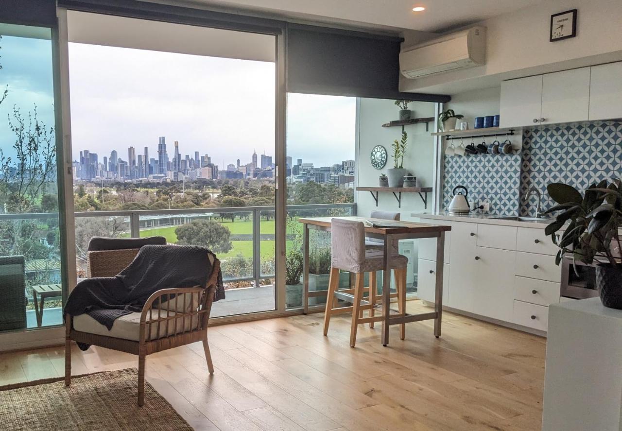 Apartment Spectacular Sunset Hideaway Bestview St Kilda Boutique Self-contained Luxury