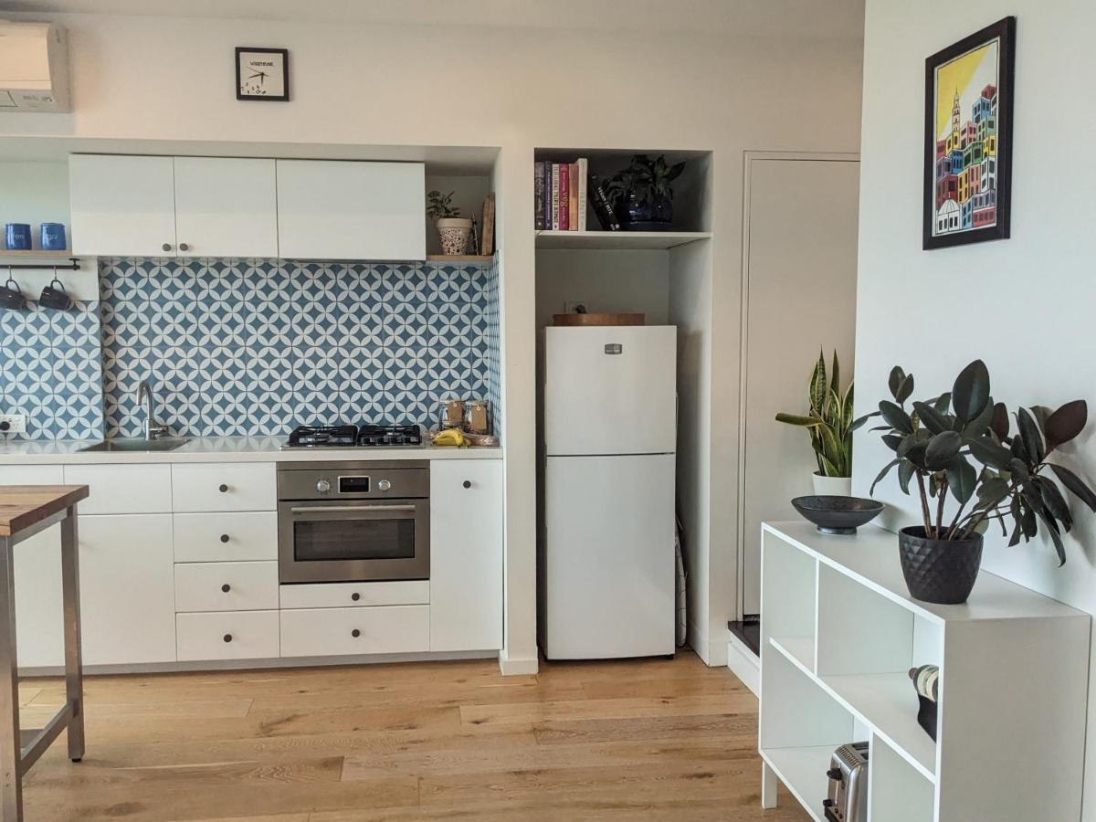 Spectacular Sunset Hideaway Bestview St Kilda Boutique Self-contained Luxury Apartment *
