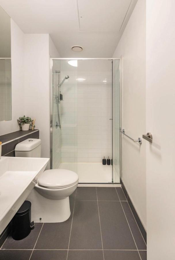 Spacious In The Cbd Apartment