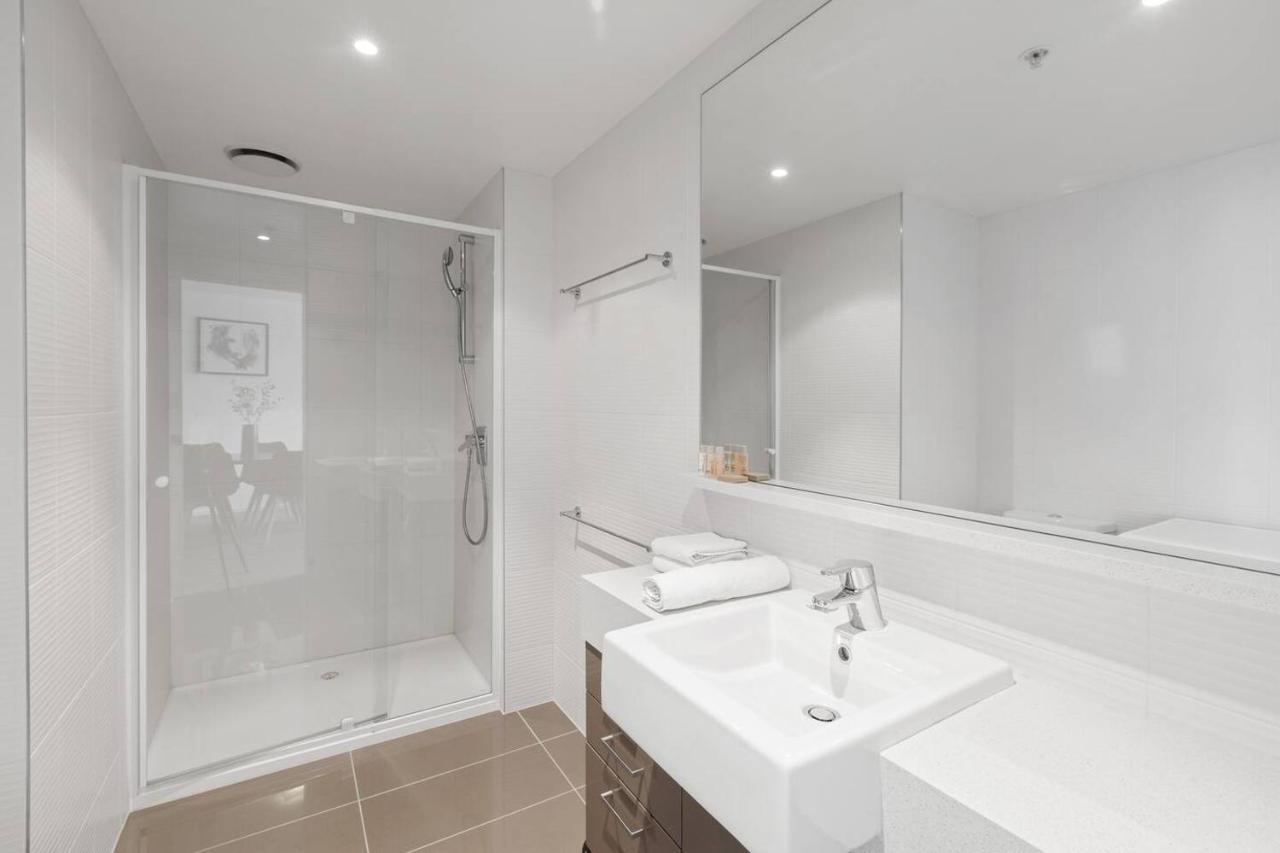Stunning Sky-high Urban Pad At Southbank Apartment Melbourne