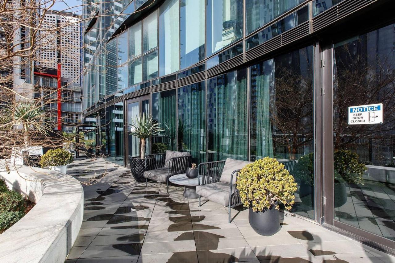 Southbank Pursuit - Skyline Views By The Yarra River Apartment *