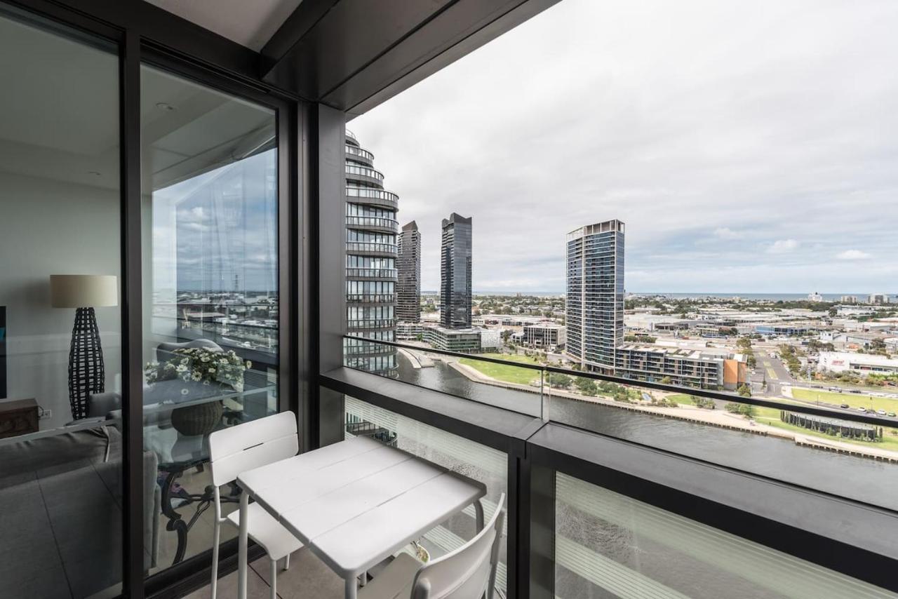 Elevated Waterfront With Indoor Pool And Views * Melbourne
