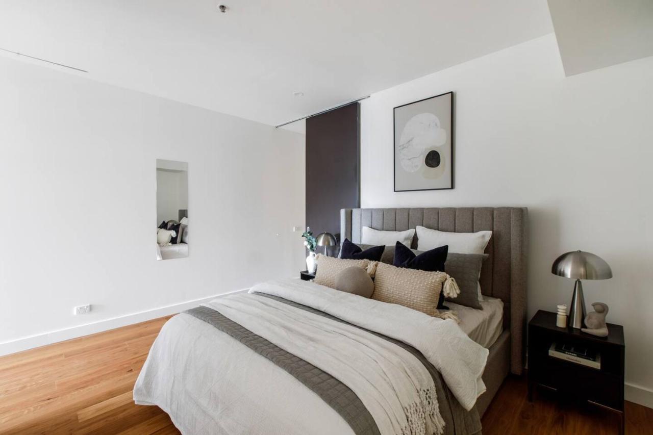 Apartment Living Made Easy On Swanston St With Parking *