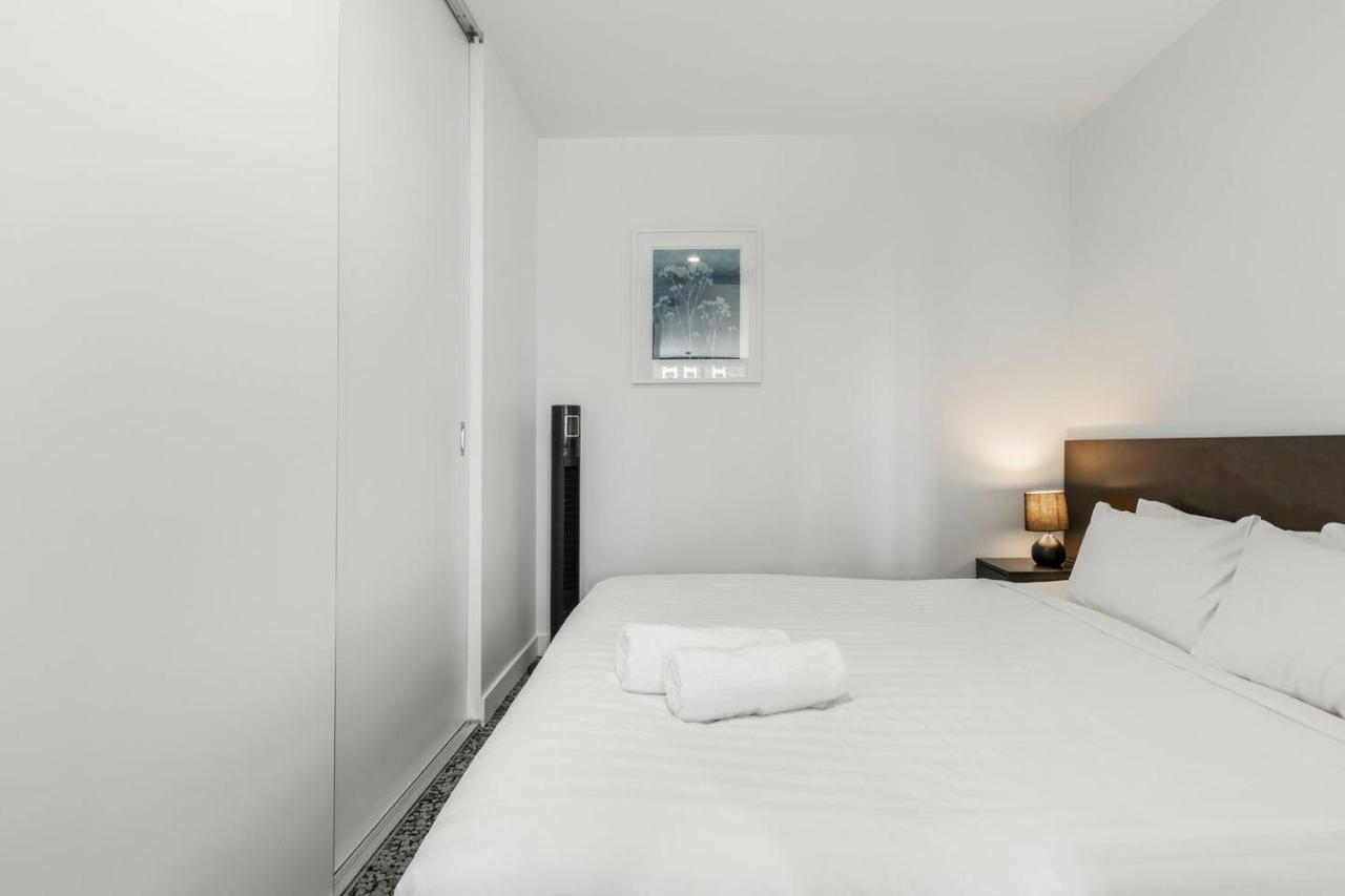 Katherine Place - Modern And Balcony Pad