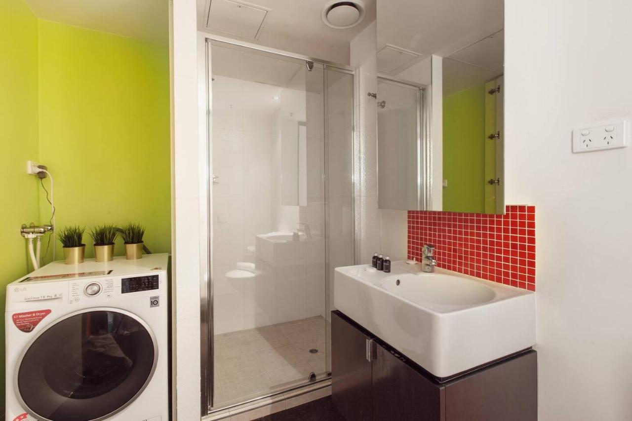 Apartment Experience The Buzzing Swanston Locale From Qv *