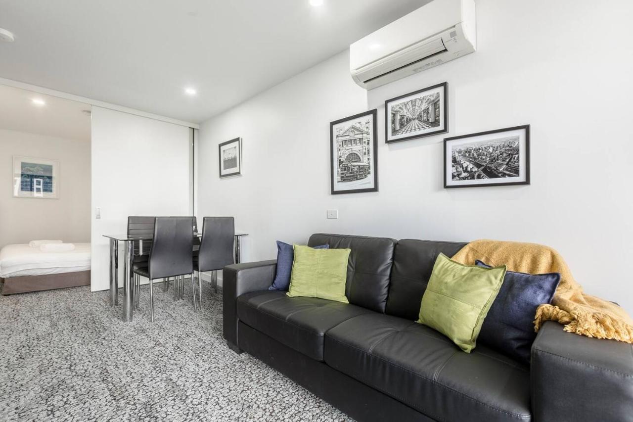 Katherine Place - Modern And Balcony Pad *