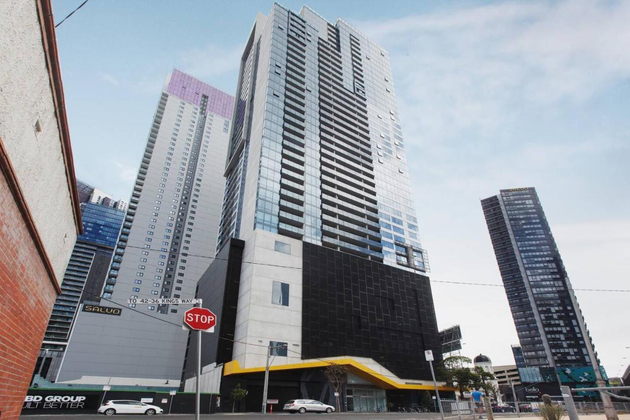 Apartment Stunning Sky-high Urban Pad At Southbank
