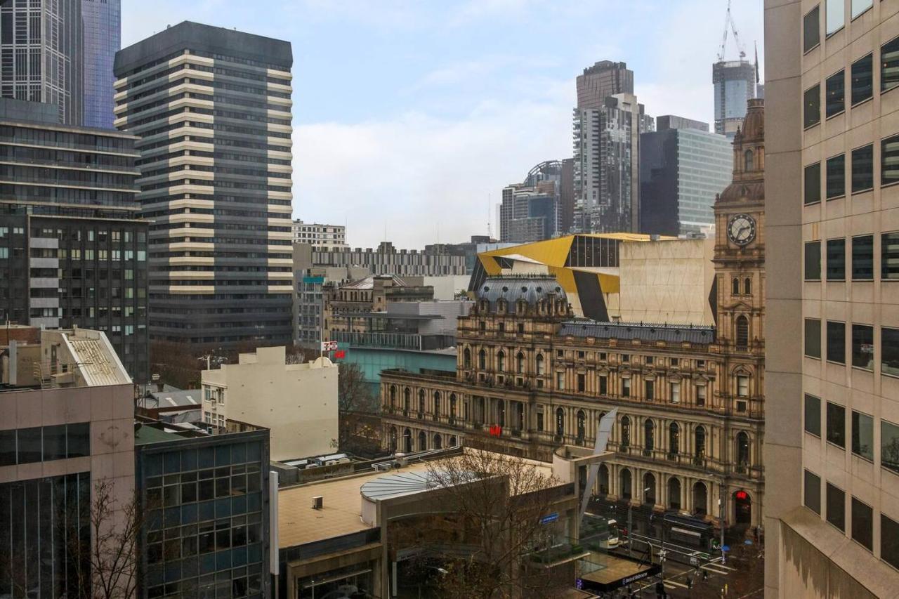 Living Made Easy On Swanston St With Parking * Melbourne