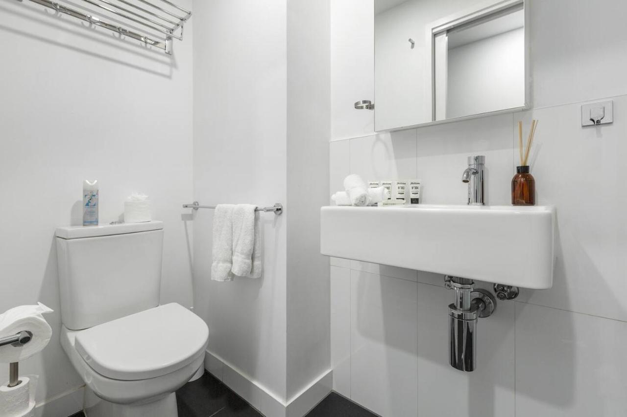 Katherine Place - Modern And Balcony Pad Apartment Melbourne
