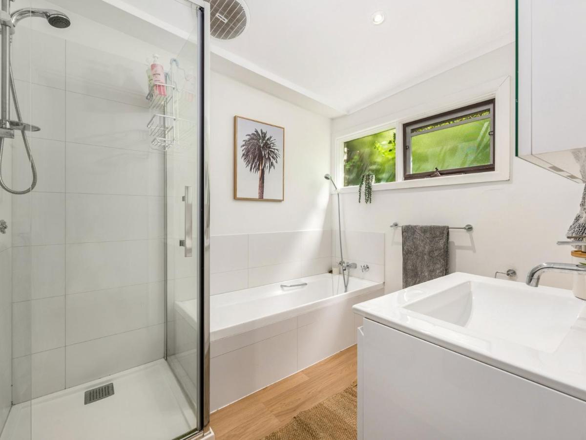 Walk To The Mcg - Renovated House With Back Yard Holiday home Melbourne